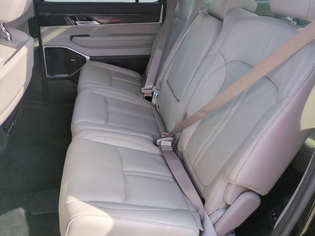 2022 Jeep Wagoneer Series III