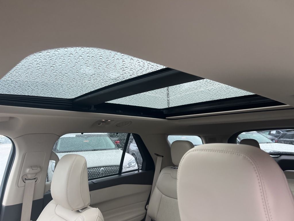 2023 Ford Explorer Platinum