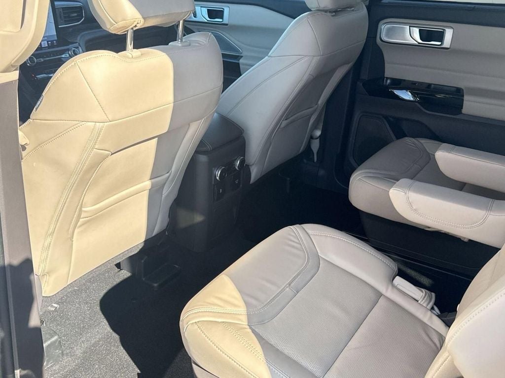 2023 Ford Explorer Platinum