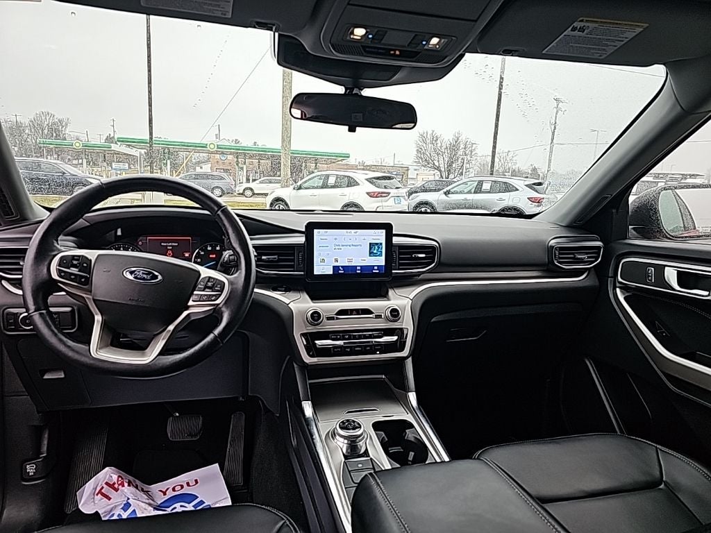 2023 Ford Explorer XLT