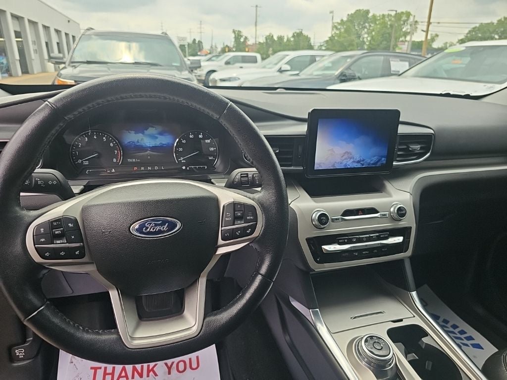 2023 Ford Explorer XLT