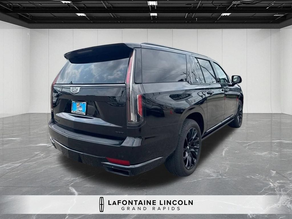 2022 Cadillac Escalade ESV Sport Platinum