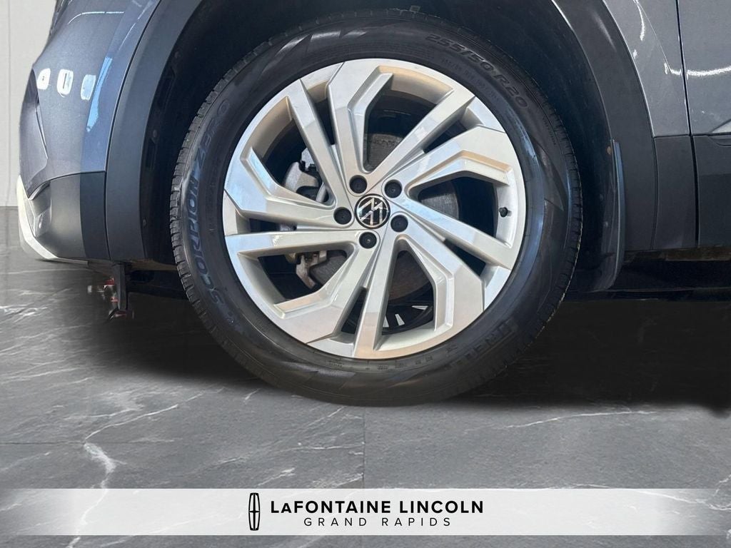 2022 Volkswagen Atlas 3.6L V6 SE w/Technology
