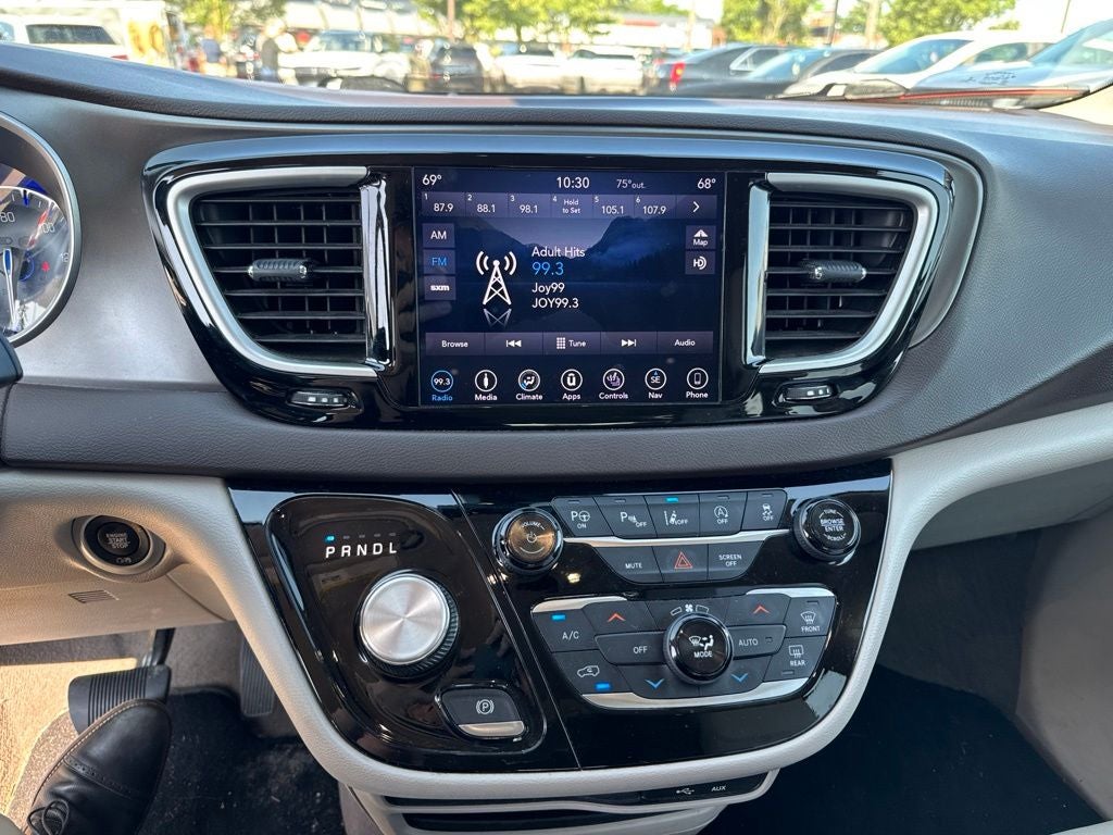 2019 Chrysler Pacifica Touring L