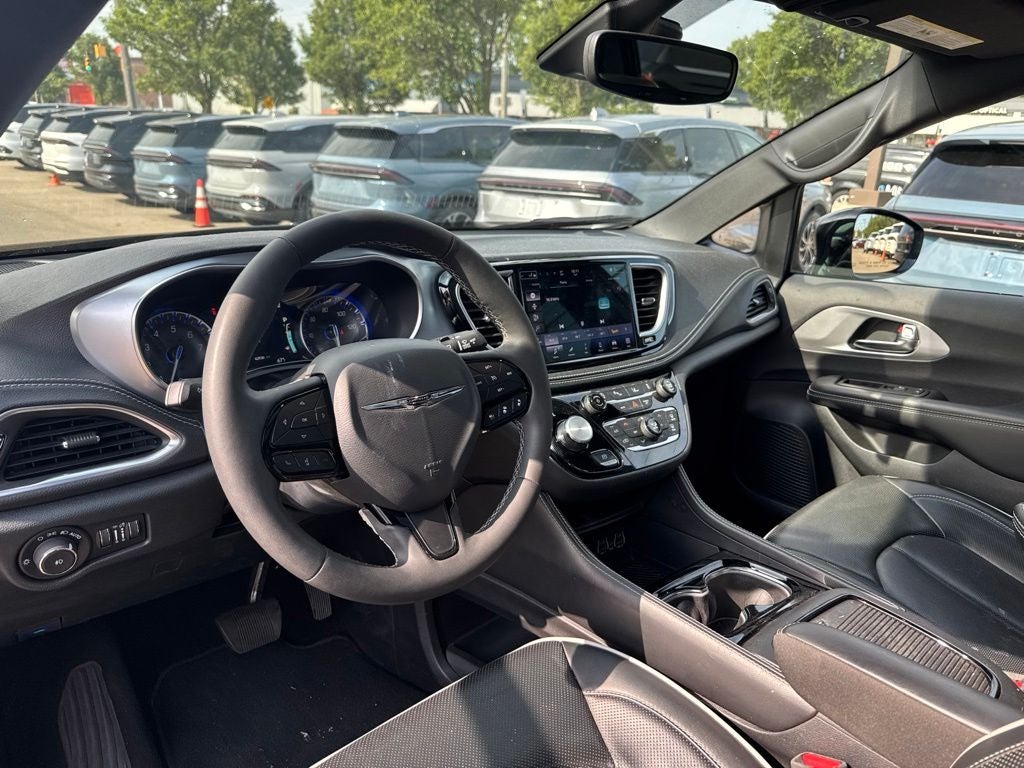 2025 Chrysler Pacifica Limited