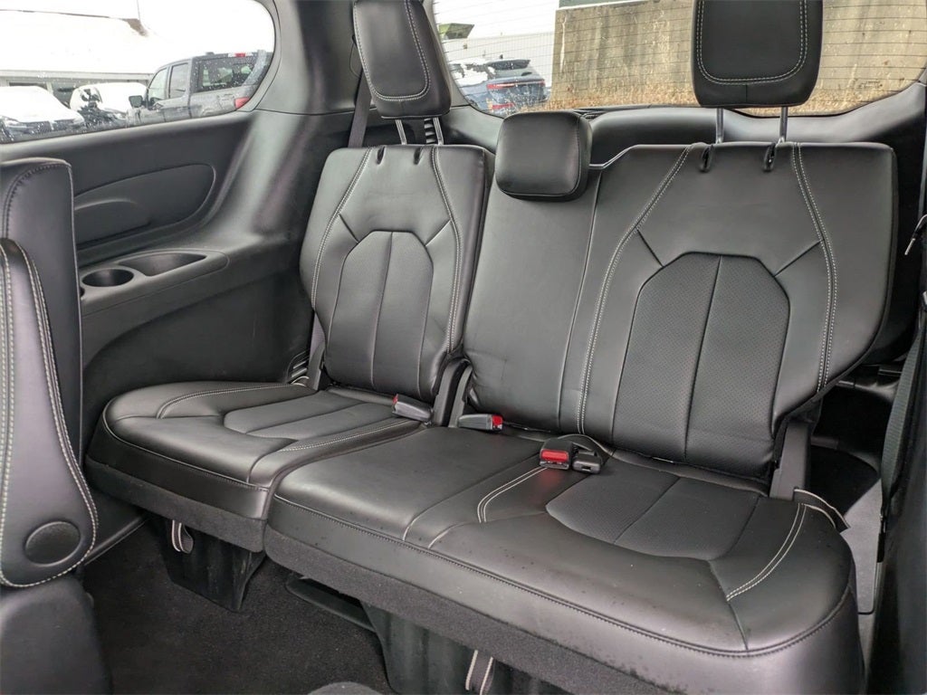 2025 Chrysler Pacifica Hybrid Select