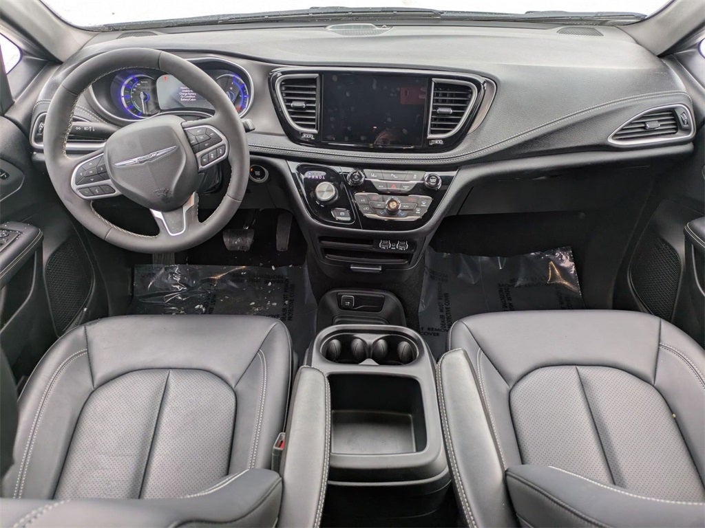 2025 Chrysler Pacifica Hybrid Select