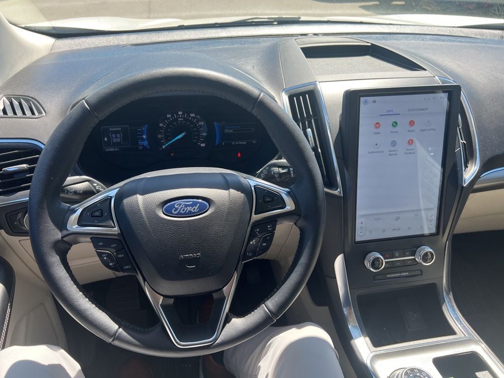 2023 Ford Edge Titanium