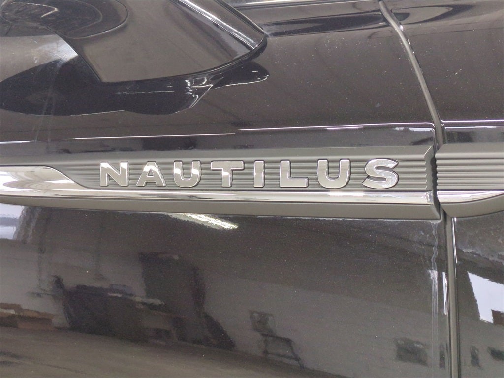 2023 Lincoln Nautilus Standard