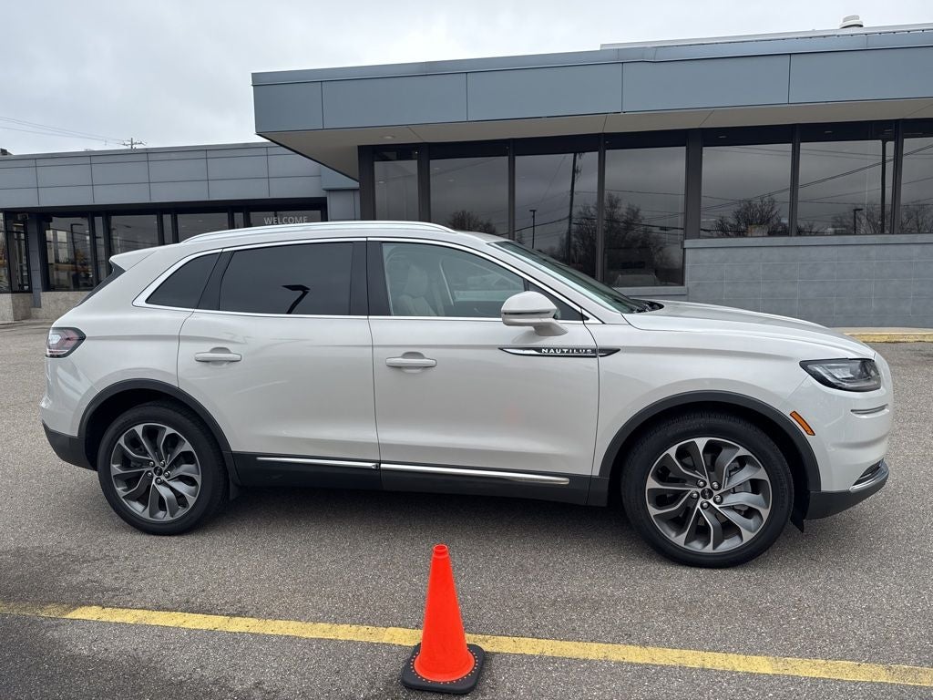 2023 Lincoln Nautilus Reserve