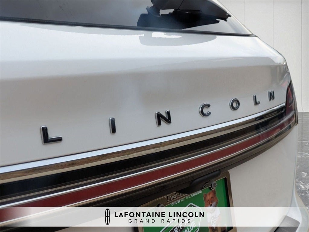 2022 Lincoln Nautilus Black Label