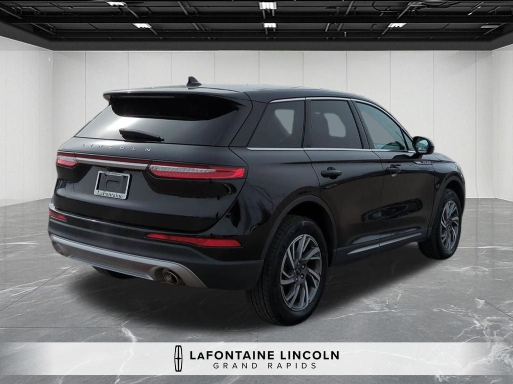 2023 Lincoln Corsair Standard