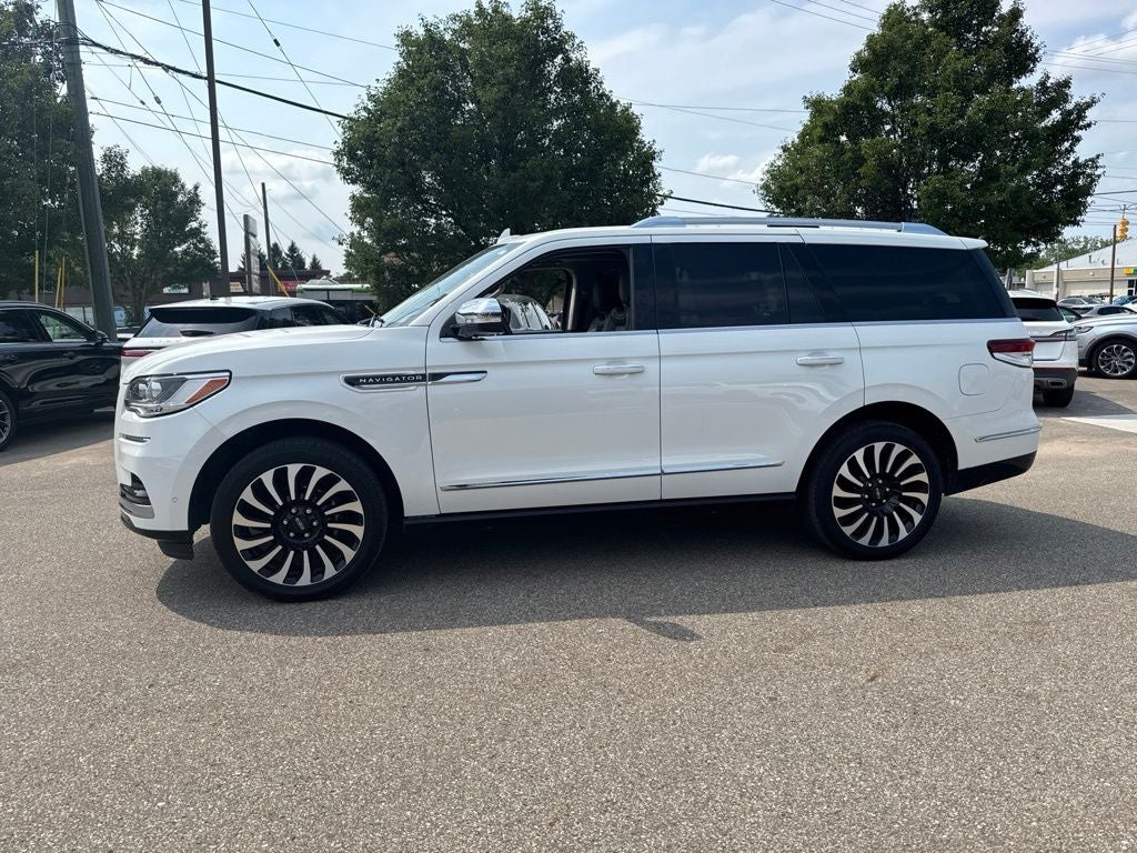 2024 Lincoln Navigator Black Label