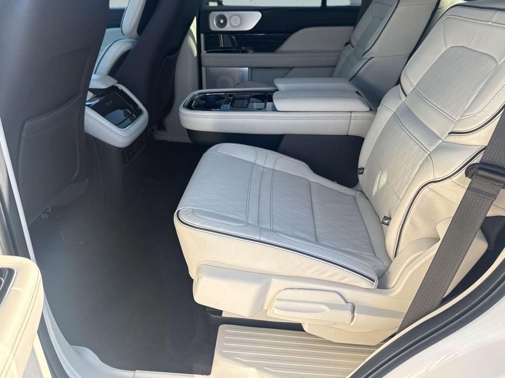 2023 Lincoln Navigator Black Label