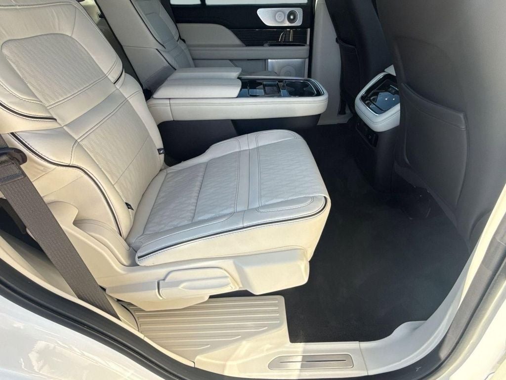 2023 Lincoln Navigator Black Label