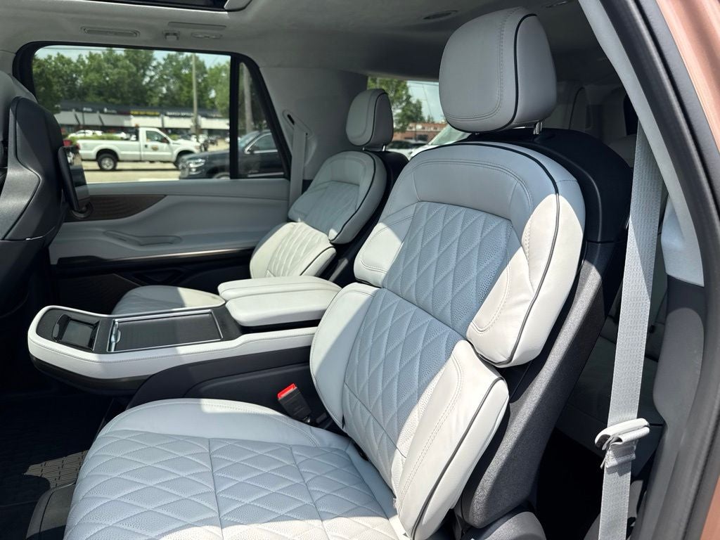 2026 Lincoln Navigator L Black Label