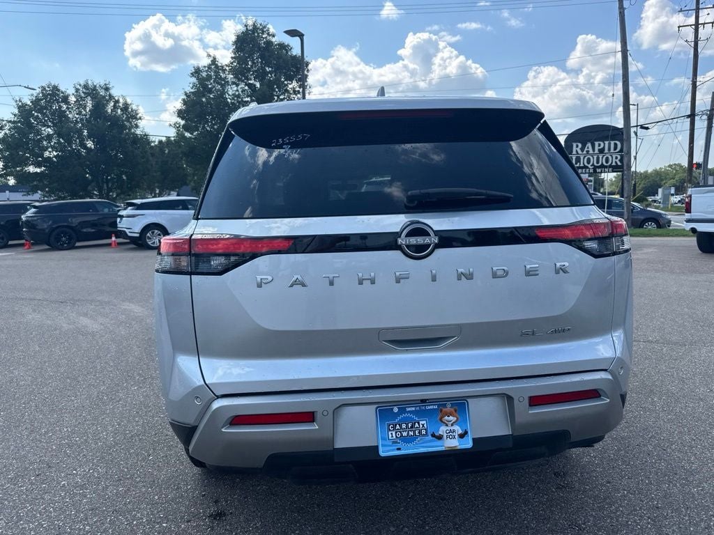 2025 Nissan Pathfinder SL