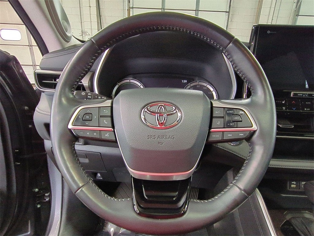 2022 Toyota Highlander Hybrid Limited