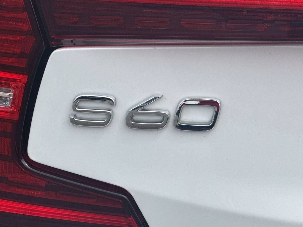 2024 Volvo S60 B5 Core Dark Theme