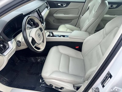 2024 Volvo S60 B5 Core Dark Theme
