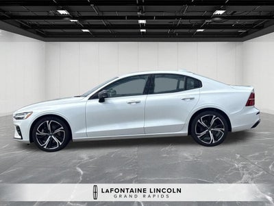 2024 Volvo S60 B5 Core Dark Theme