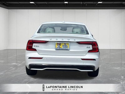 2024 Volvo S60 B5 Core Dark Theme