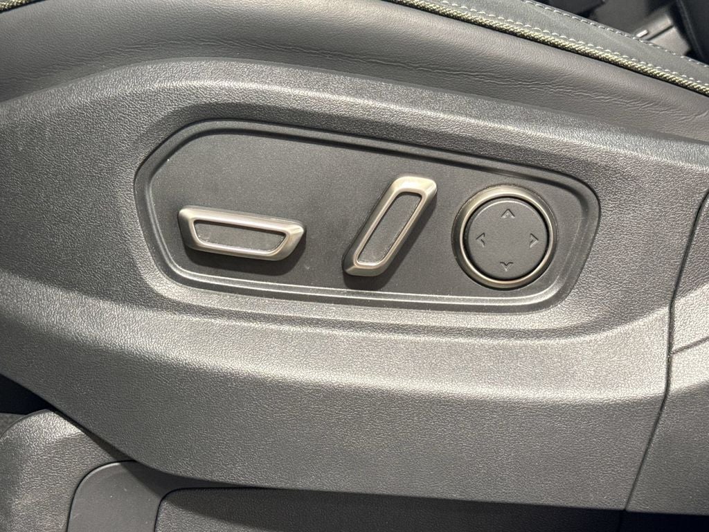 2025 Rivian R1S Adventure Dual Motor Standard Pack