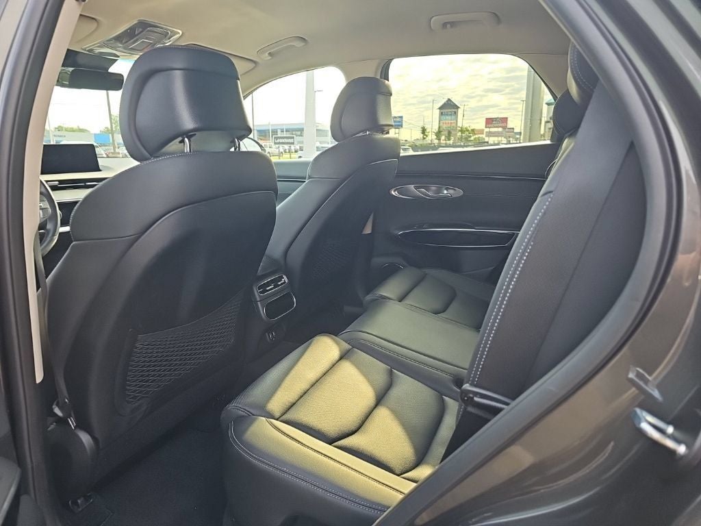 2025 Genesis GV70 2.5T
