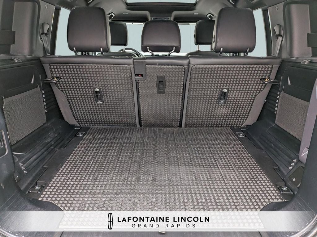 2023 Land Rover Defender 110 S