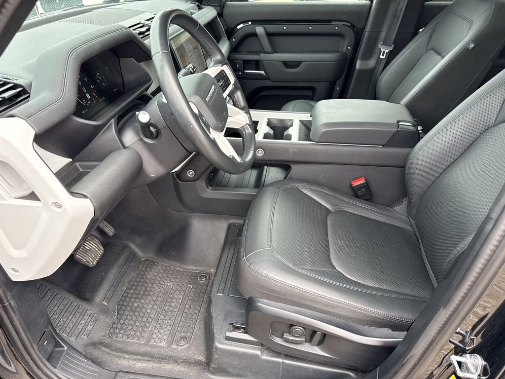 2025 Land Rover Defender 110 S