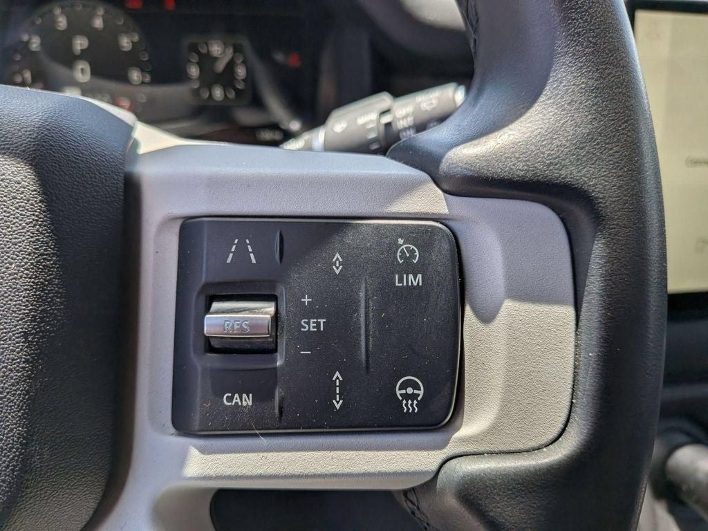2025 Land Rover Defender 110 S