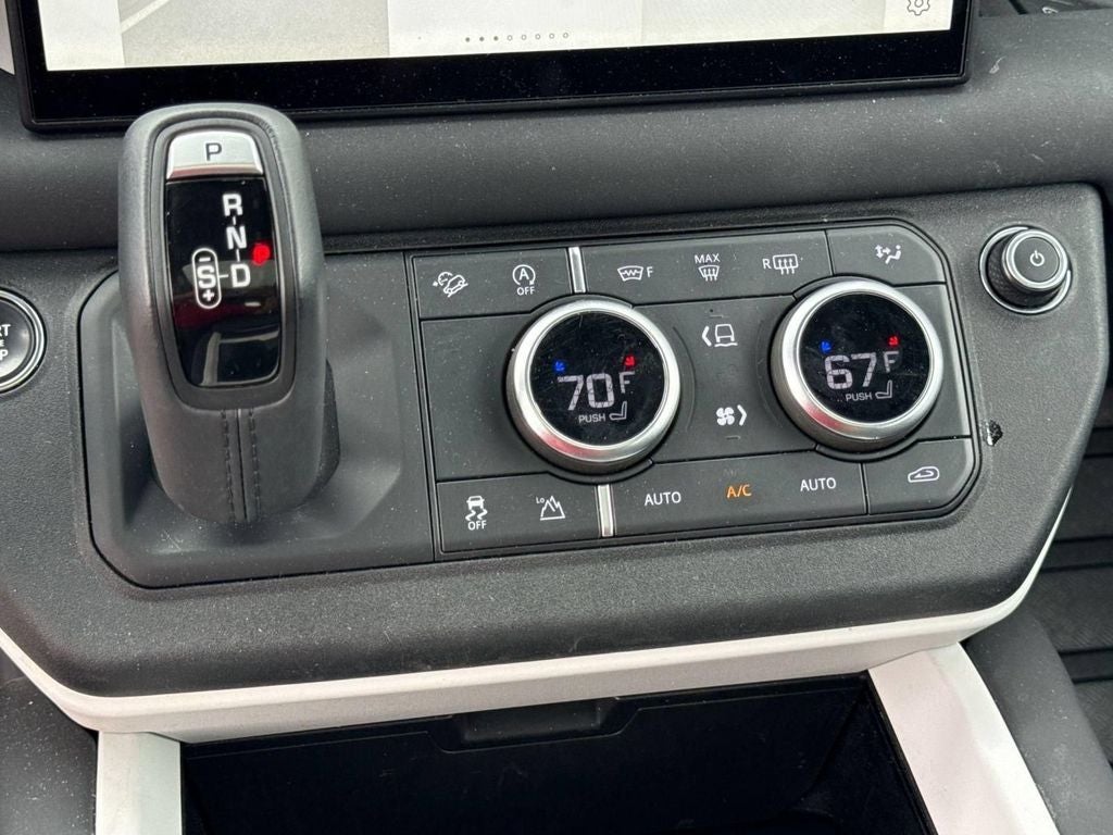 2025 Land Rover Defender 110 S