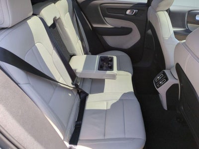 2019 Volvo XC40 R-Design