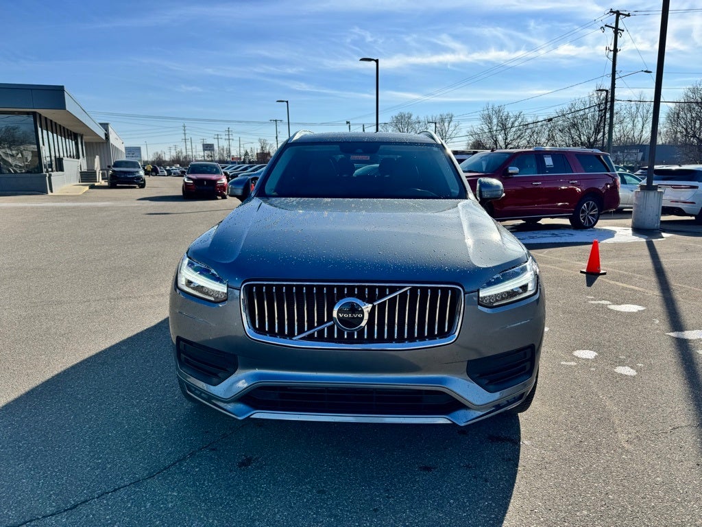 2020 Volvo XC90 T6 Momentum