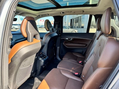 2020 Volvo XC90 T6 Momentum