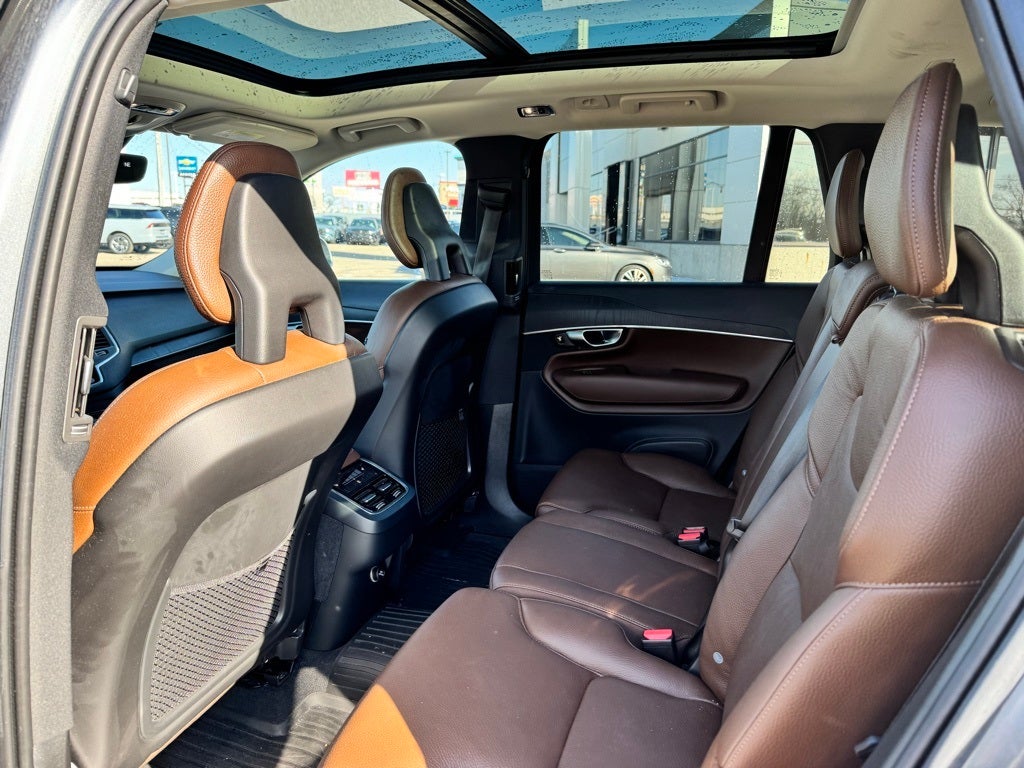 2020 Volvo XC90 T6 Momentum