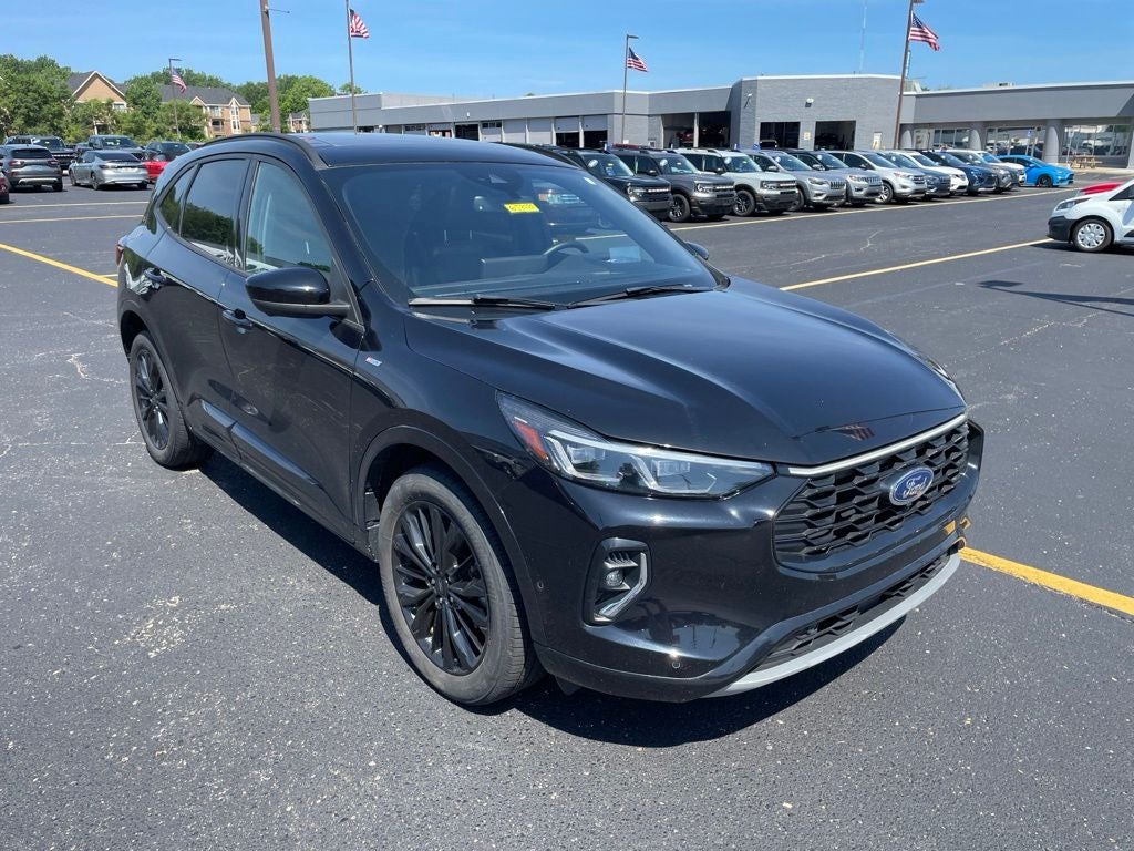 2023 Ford Escape ST-Line Elite