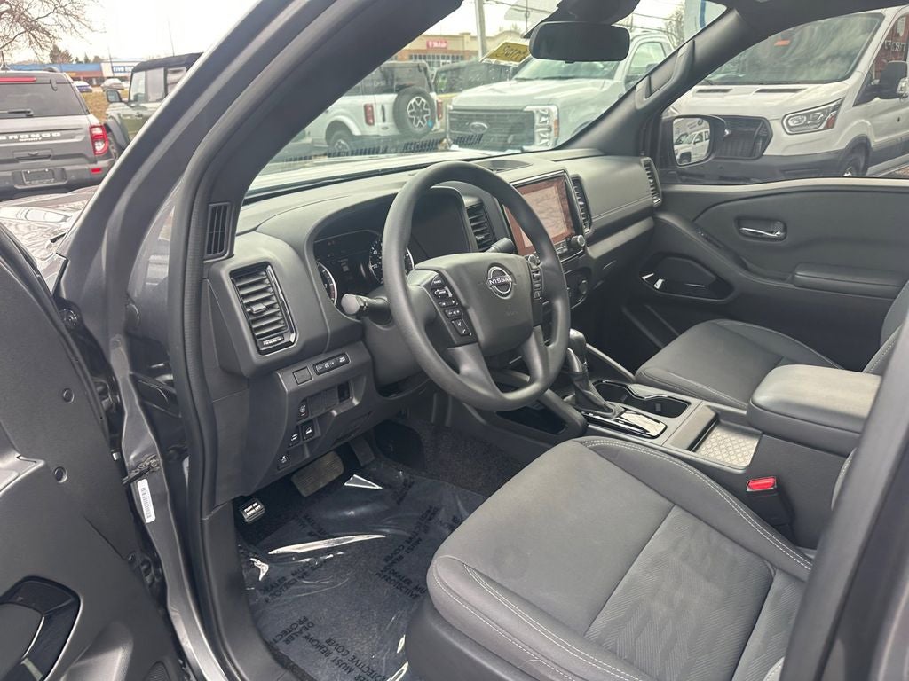 2023 Nissan Frontier SV