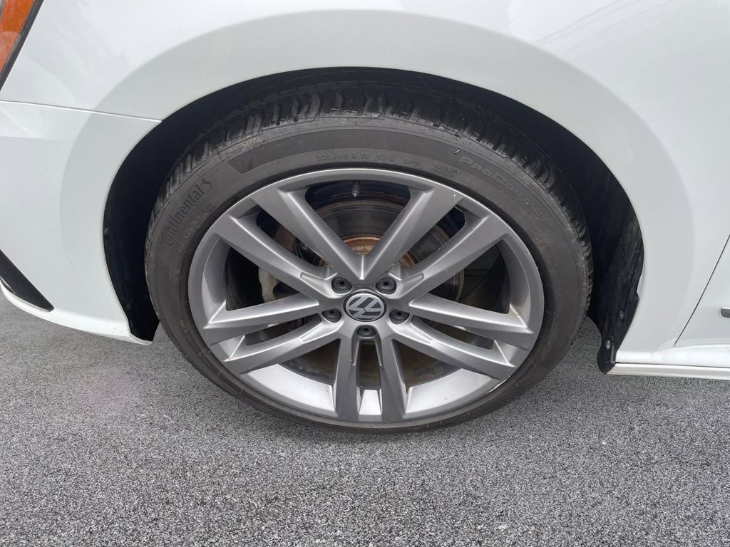 2017 Volkswagen Passat 1.8T R-Line