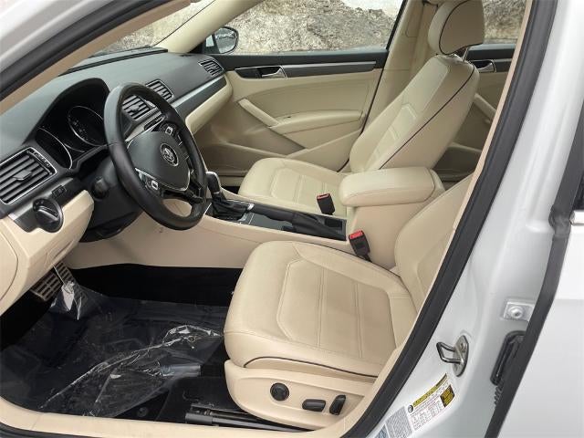 2017 Volkswagen Passat 1.8T R-Line