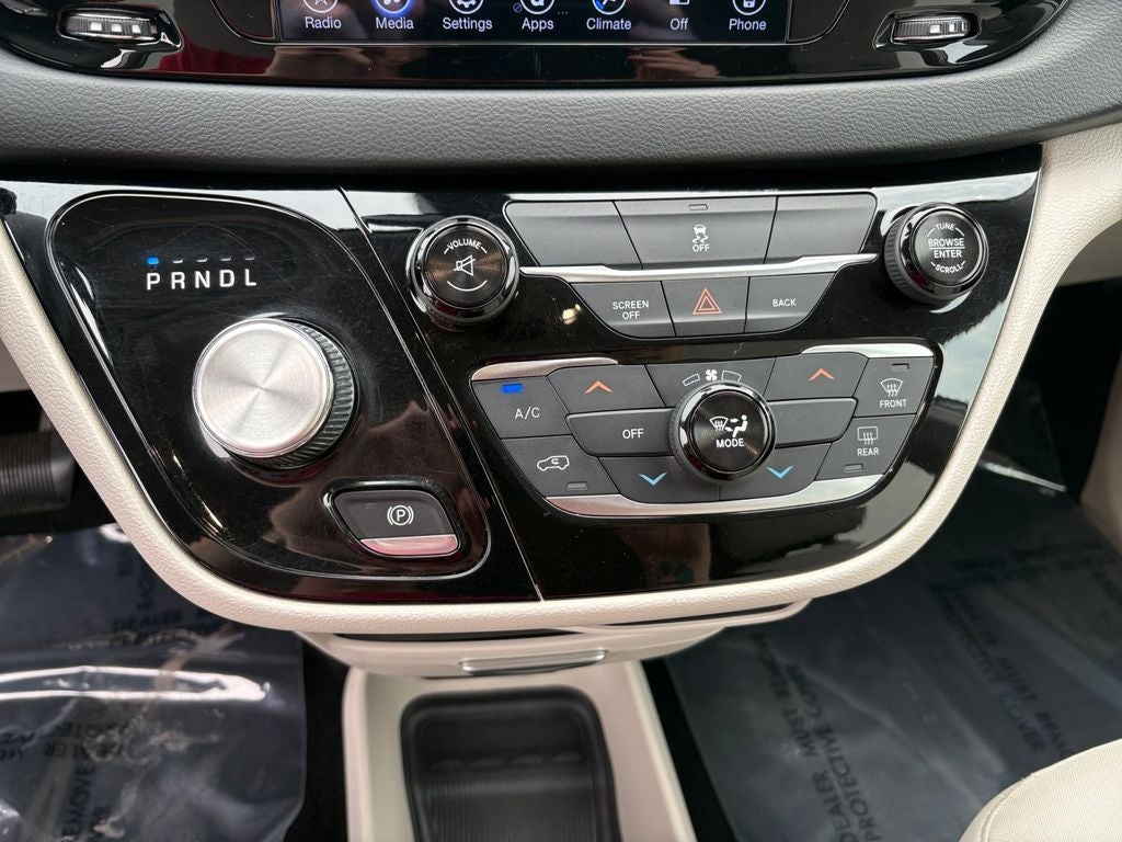 2017 Chrysler Pacifica Touring