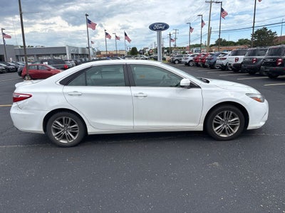 2017 Toyota Camry SE