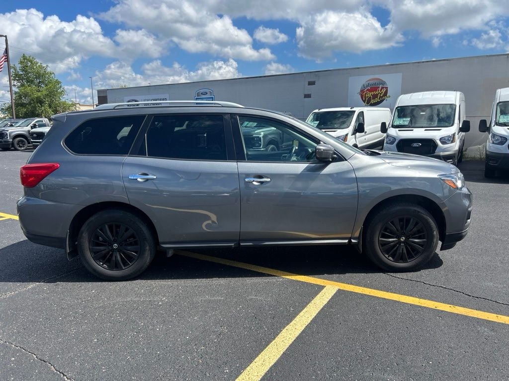 2019 Nissan Pathfinder SV