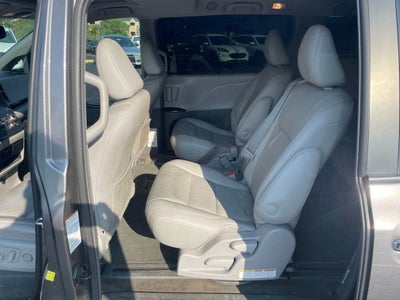 2018 Toyota Sienna XLE 8 Passenger