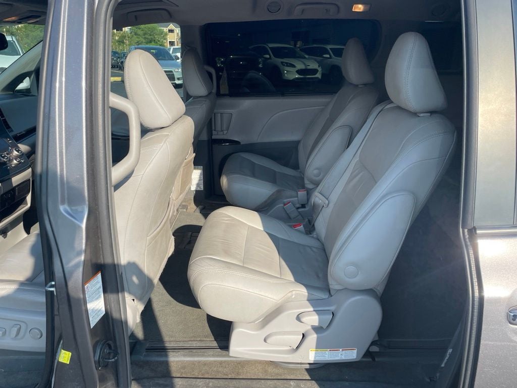 2018 Toyota Sienna XLE 8 Passenger