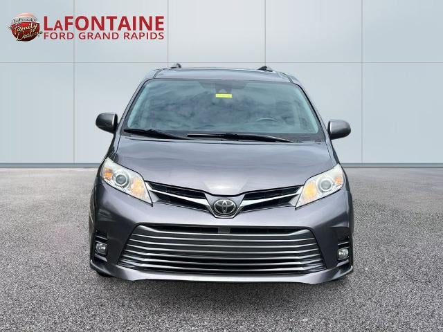2018 Toyota Sienna XLE 8 Passenger