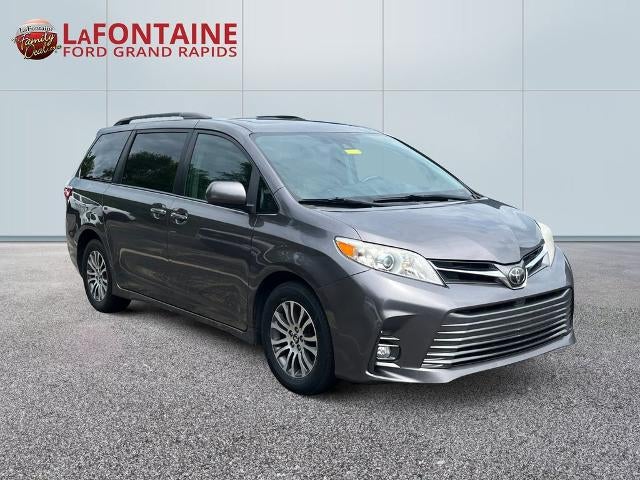 2018 Toyota Sienna XLE 8 Passenger