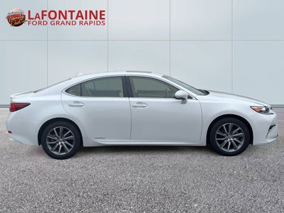 2018 Lexus ES 300h