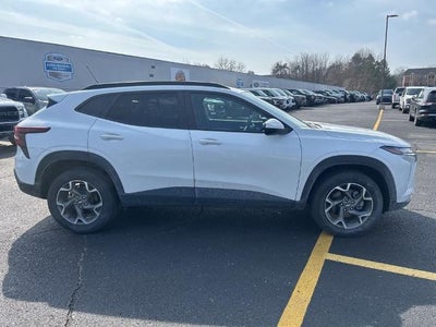 2025 Chevrolet Trax LT