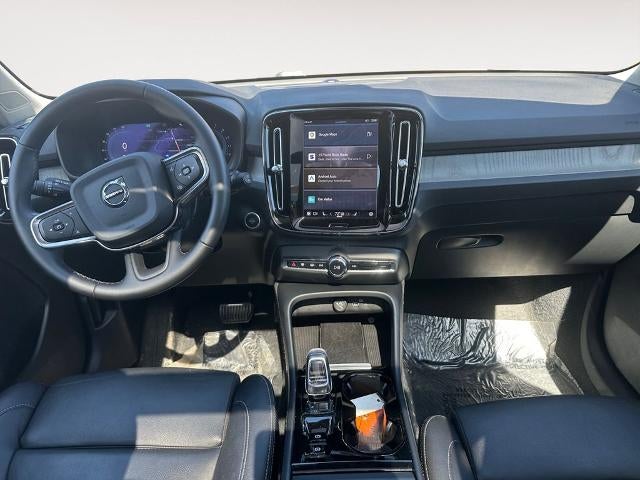 2024 Volvo XC40 B5 Plus Bright Theme